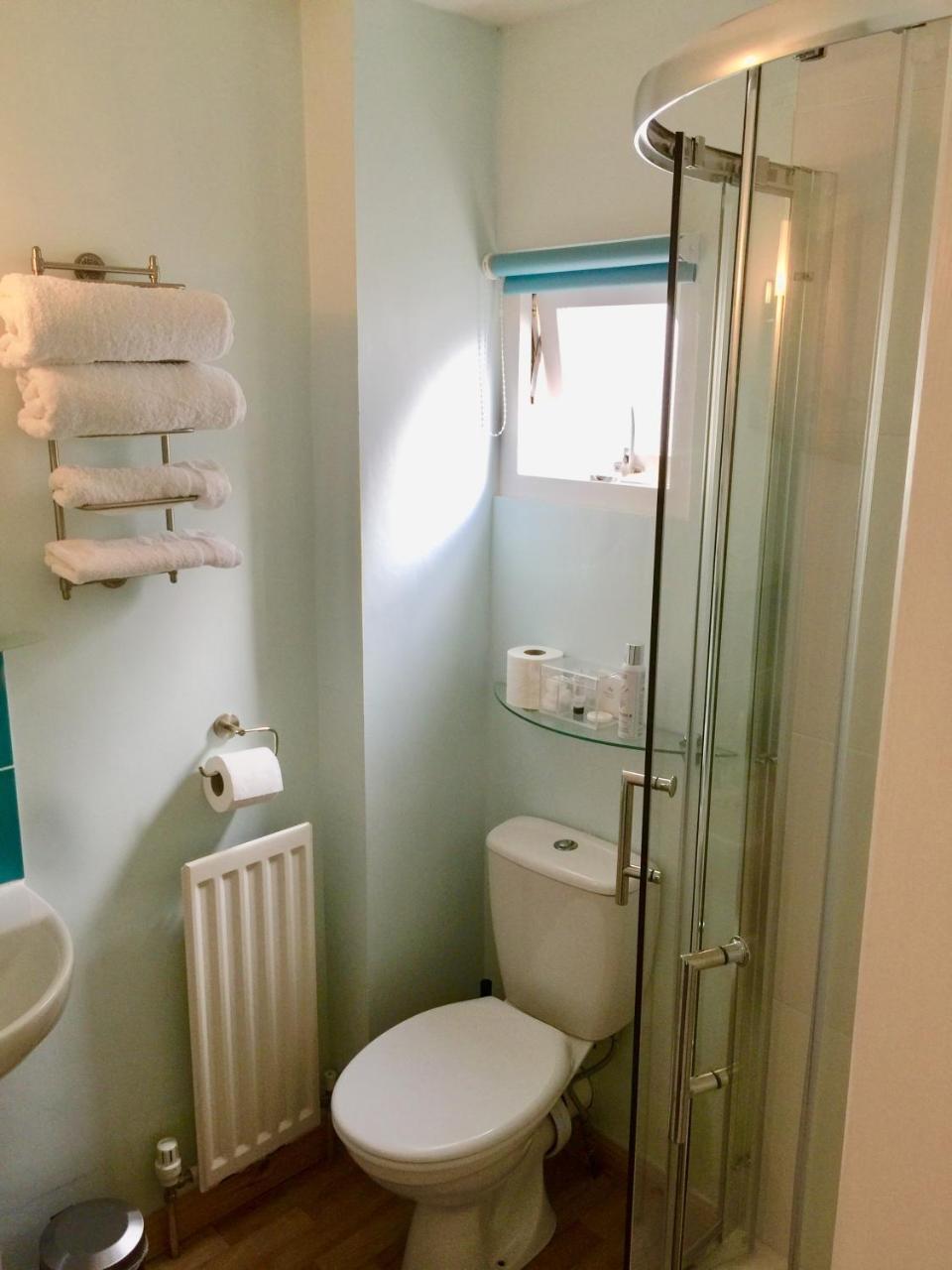 Derrin Guest House Ларн Экстерьер фото
